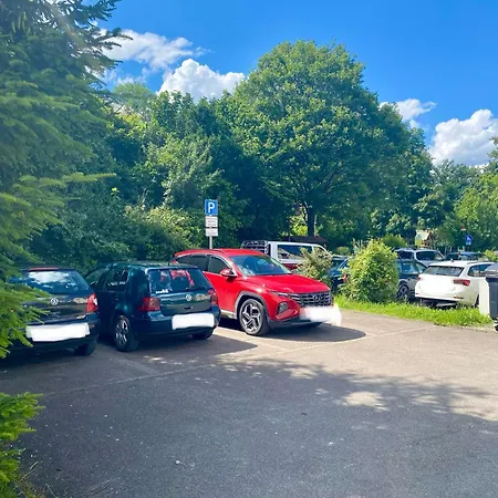 Stilvolles Mit Balkon, Kueche & Parkplatz - Zentrum Waldstetten (Ostalbkreis)