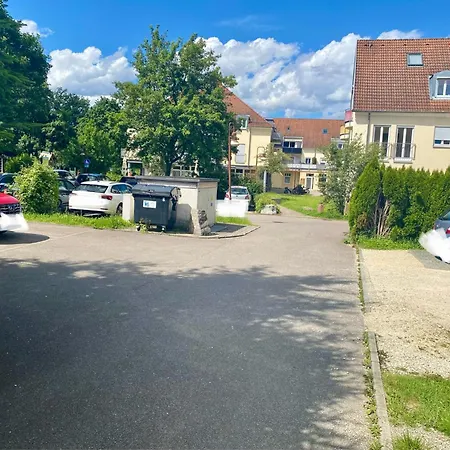 Stilvolles Mit Balkon, Kueche & Parkplatz - Zentrum Waldstetten (Ostalbkreis)