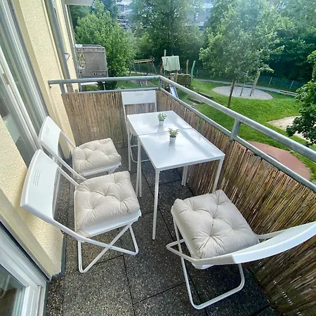 Stilvolles Mit Balkon, Kueche & Parkplatz - Zentrum * Waldstetten (Ostalbkreis)