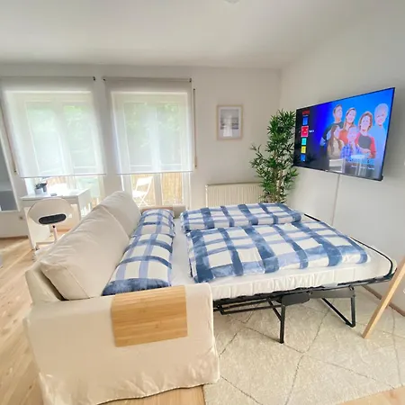 Stilvolles Mit Balkon, Kueche & Parkplatz - Zentrum *