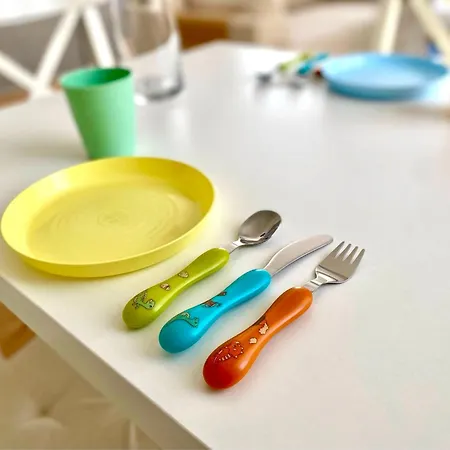 Stilvolles Mit Balkon, Kueche & Parkplatz - Zentrum