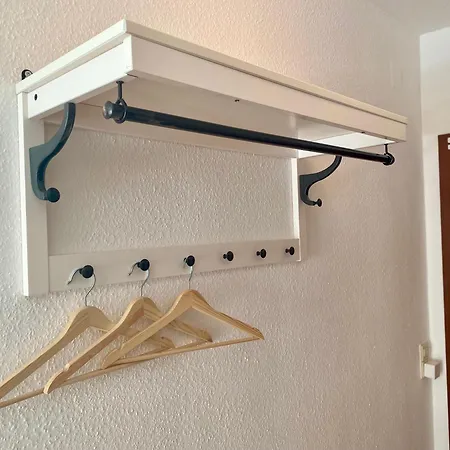 Stilvolles Mit Balkon, Kueche & Parkplatz - Zentrum Apartamento