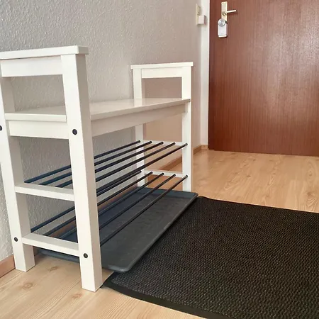 公寓 Stilvolles Mit Balkon, Kueche & Parkplatz - Zentrum